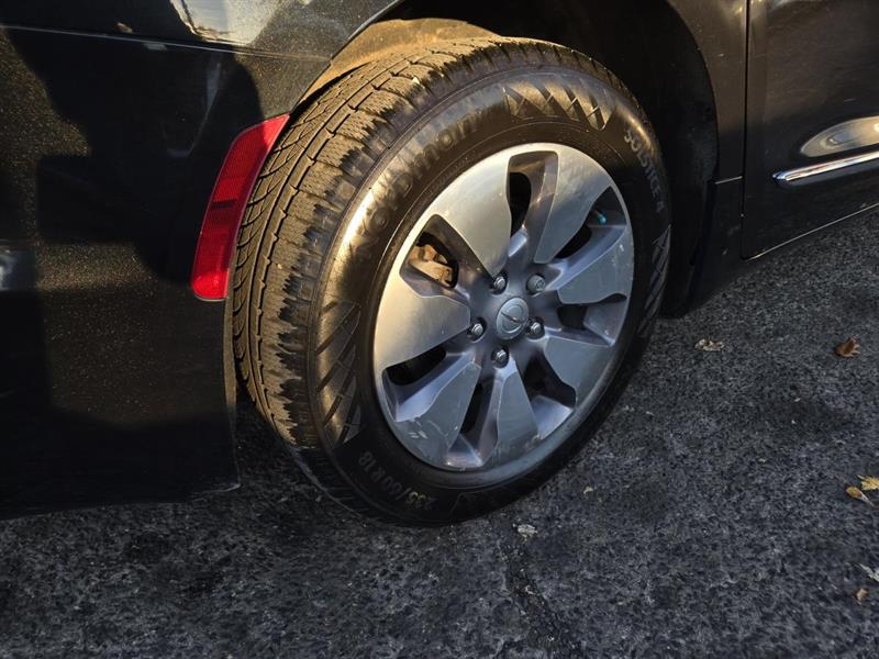 chrysler Pacifica Hybrid 2017 - 8