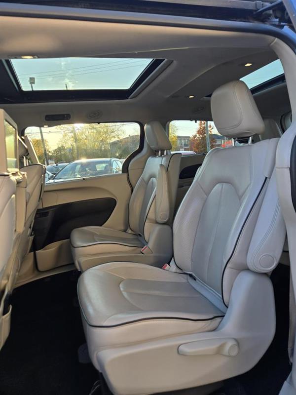 chrysler Pacifica Hybrid 2017 - 15