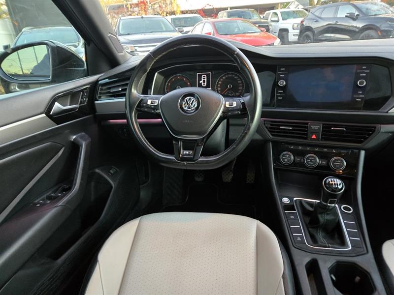 volkswagen Jetta 2019 - 14
