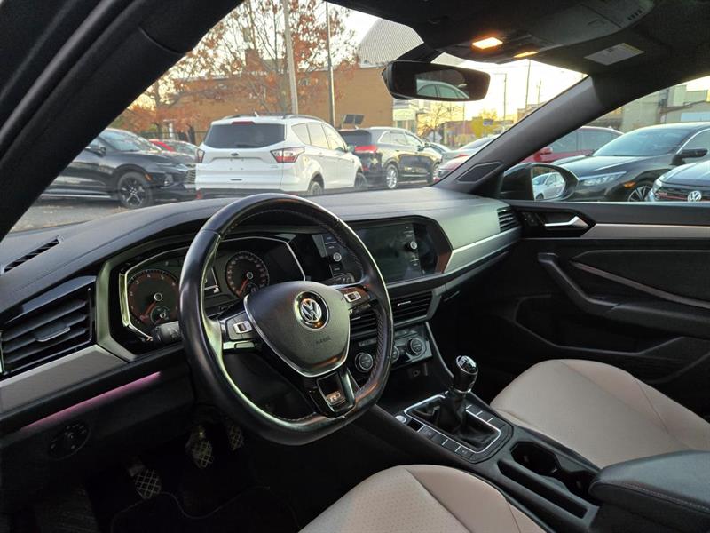 volkswagen Jetta 2019 - 15