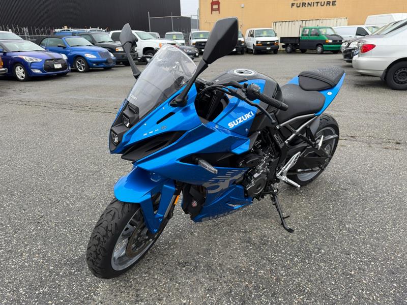 suzuki GSX 800F 2024 - 3