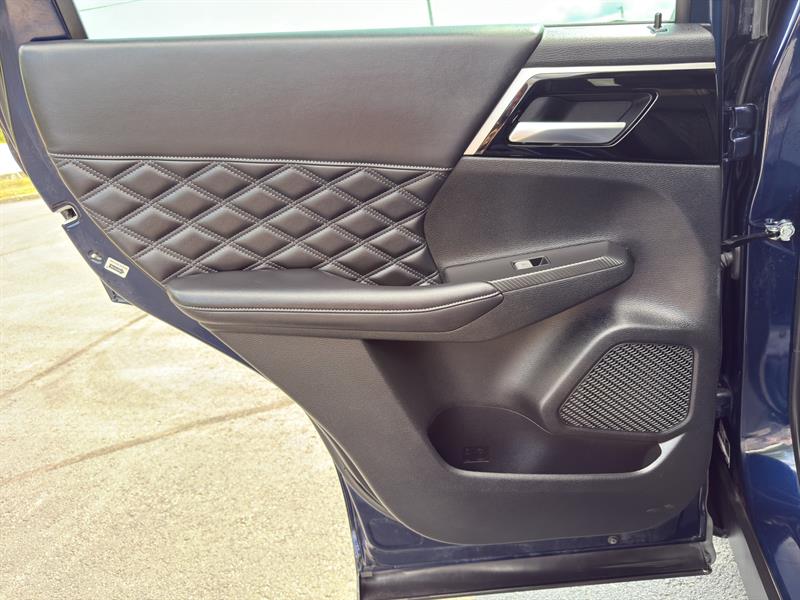 mitsubishi Outlander 2023 - 13