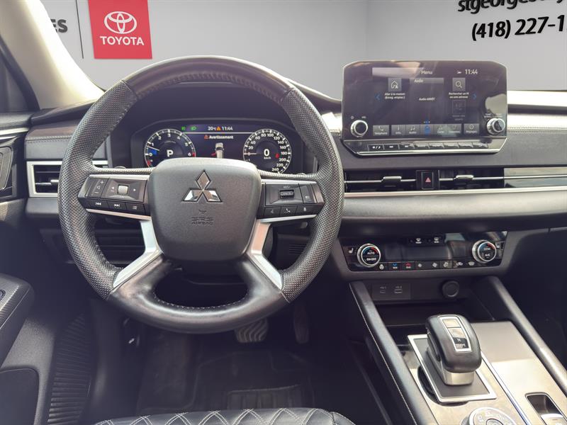 mitsubishi Outlander 2023 - 16