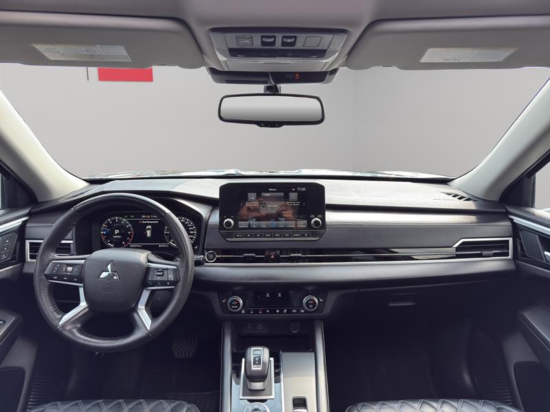 mitsubishi Outlander 2023 - 17