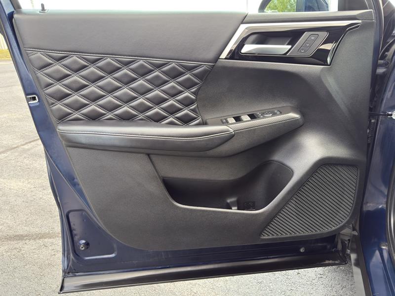 mitsubishi Outlander 2023 - 18