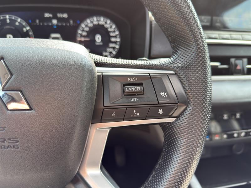 mitsubishi Outlander 2023 - 25