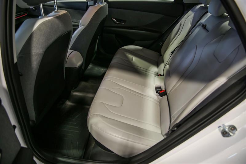 hyundai Elantra hybride 2023 - 26