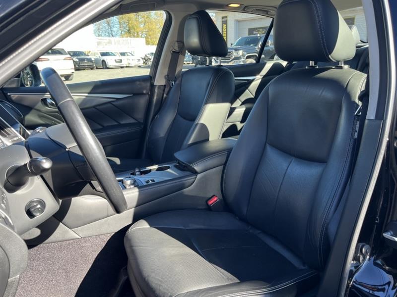 infiniti Q50 2017 - 13