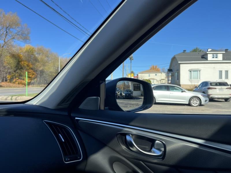 infiniti Q50 2017 - 21