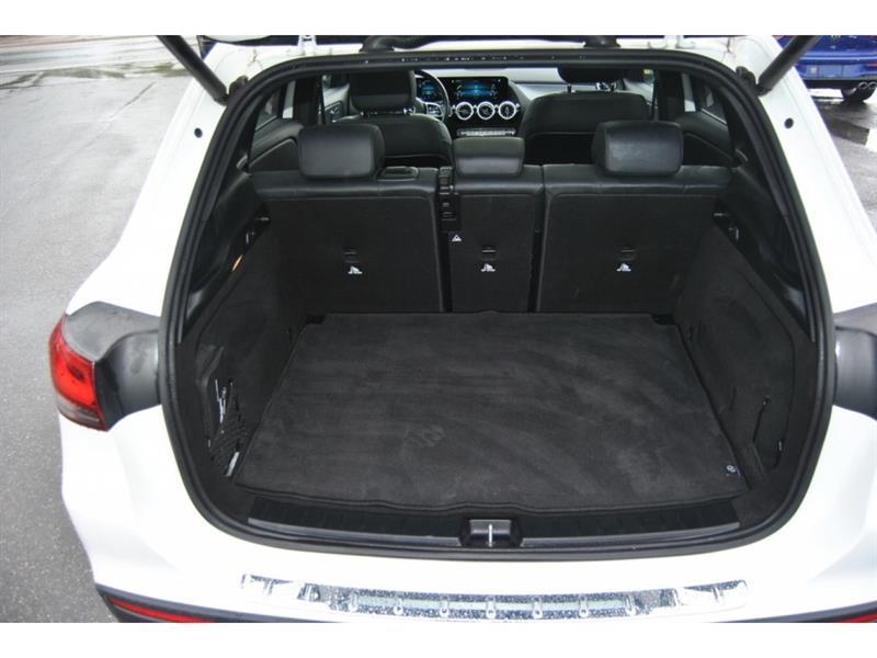 mercedes-benz GLA 2023 - 11