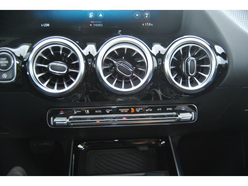 mercedes-benz GLA 2023 - 21