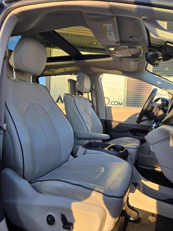 chrysler Pacifica Hybrid 2017 - 11