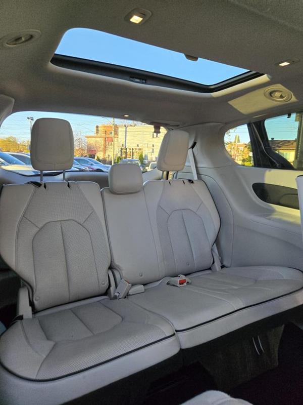 chrysler Pacifica Hybrid 2017 - 14