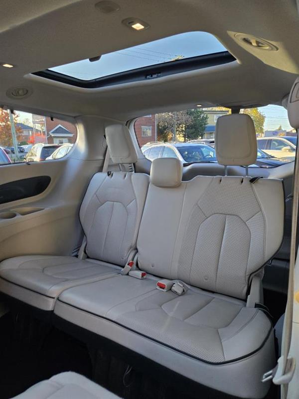 chrysler Pacifica Hybrid 2017 - 16