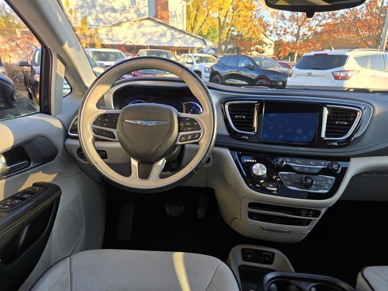 chrysler Pacifica Hybrid 2017 - 17