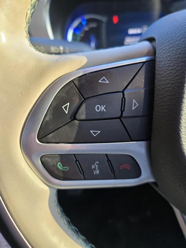 chrysler Pacifica Hybrid 2017 - 22