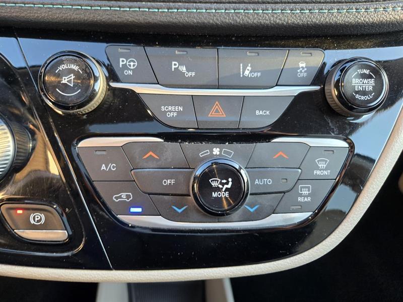 chrysler Pacifica Hybrid 2017 - 26