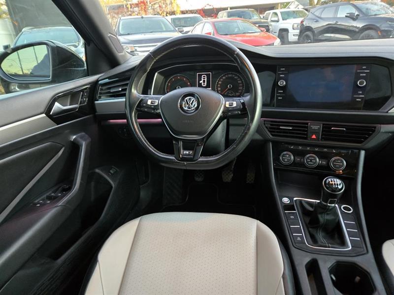 volkswagen Jetta 2019 - 14