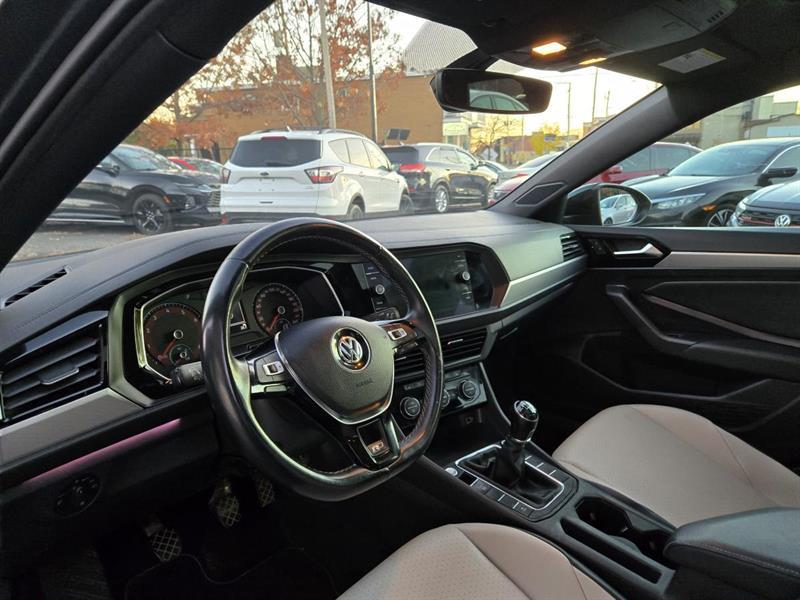 volkswagen Jetta 2019 - 15