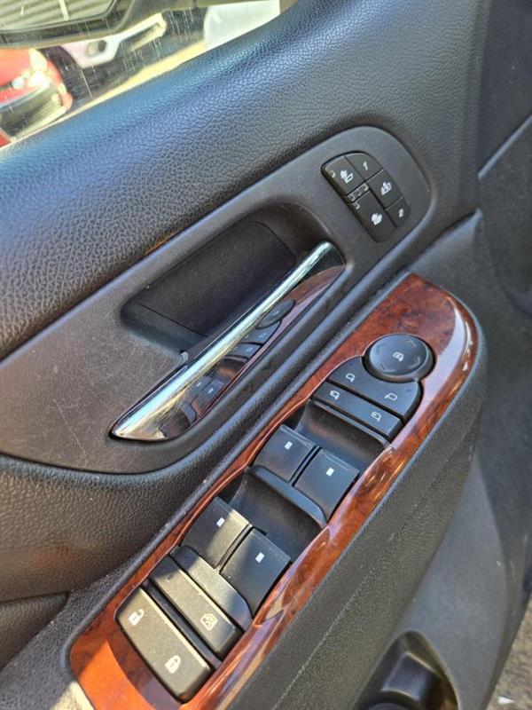 gmc Yukon XL 2011 - 23