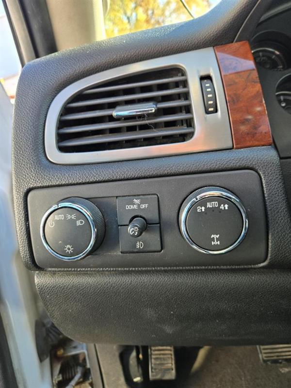 gmc Yukon XL 2011 - 24