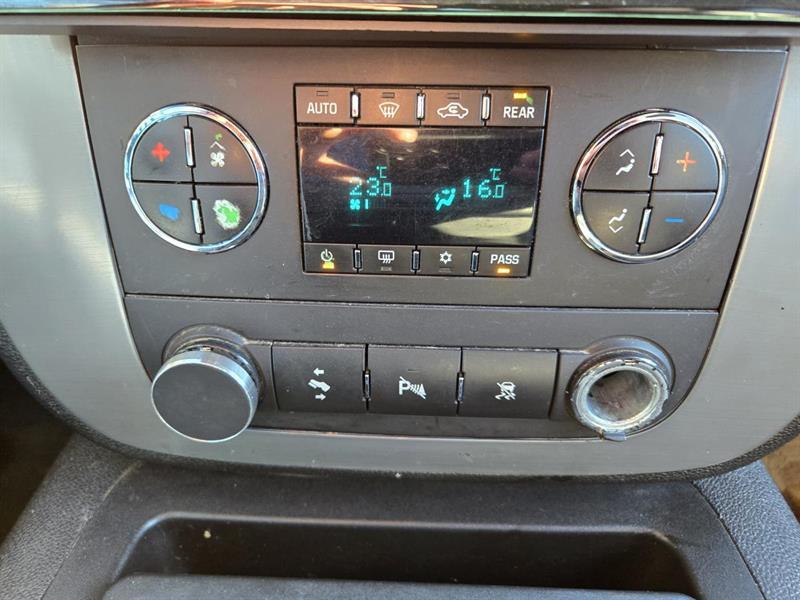 gmc Yukon XL 2011 - 28