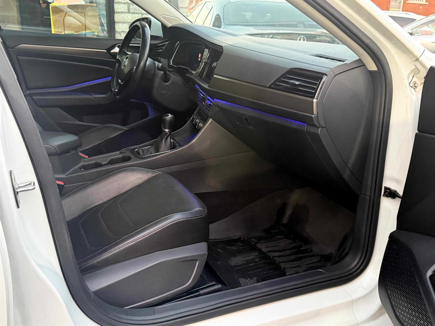 volkswagen Jetta 2019 - 15