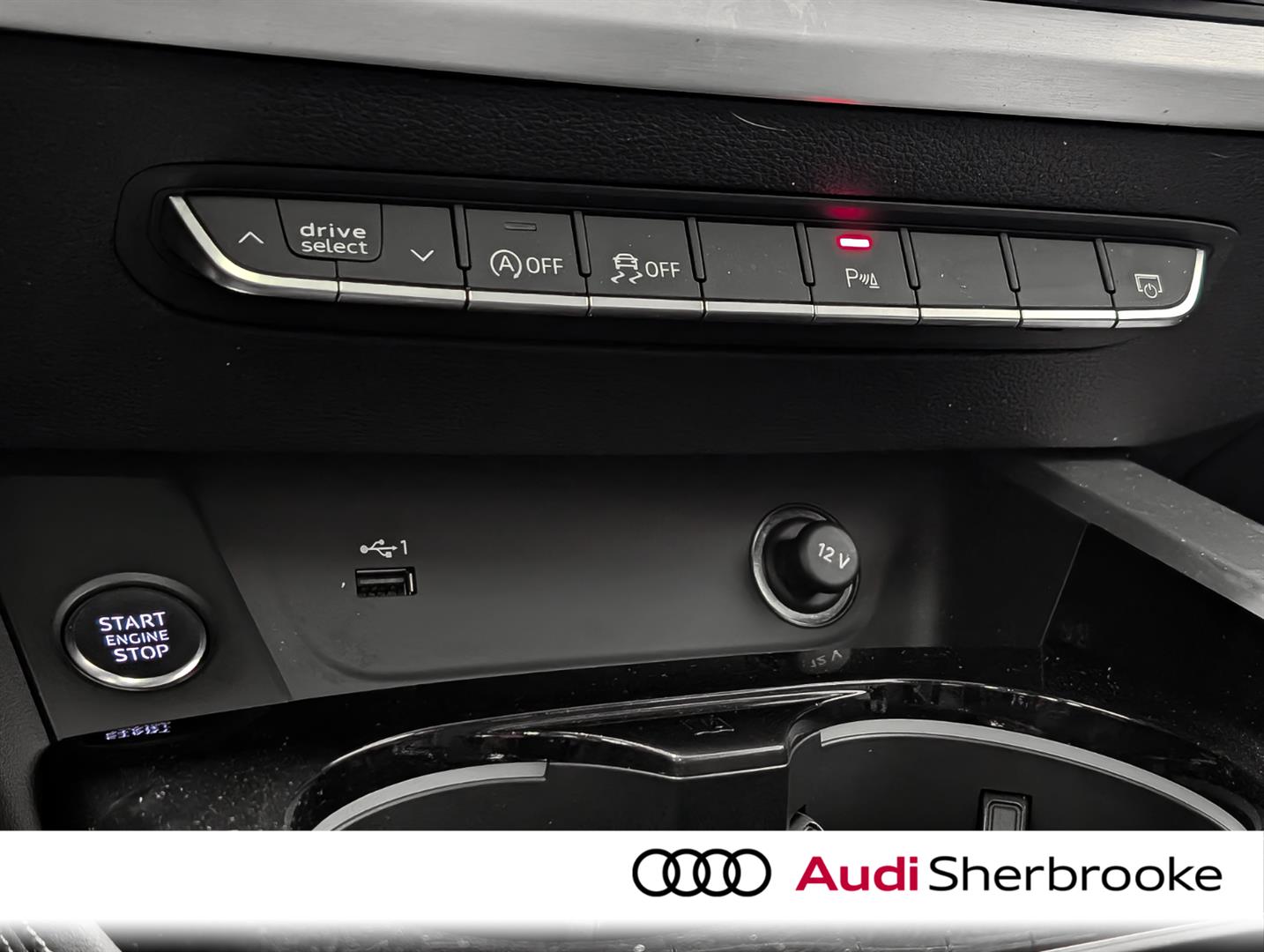 audi berline A4 2023 - 18