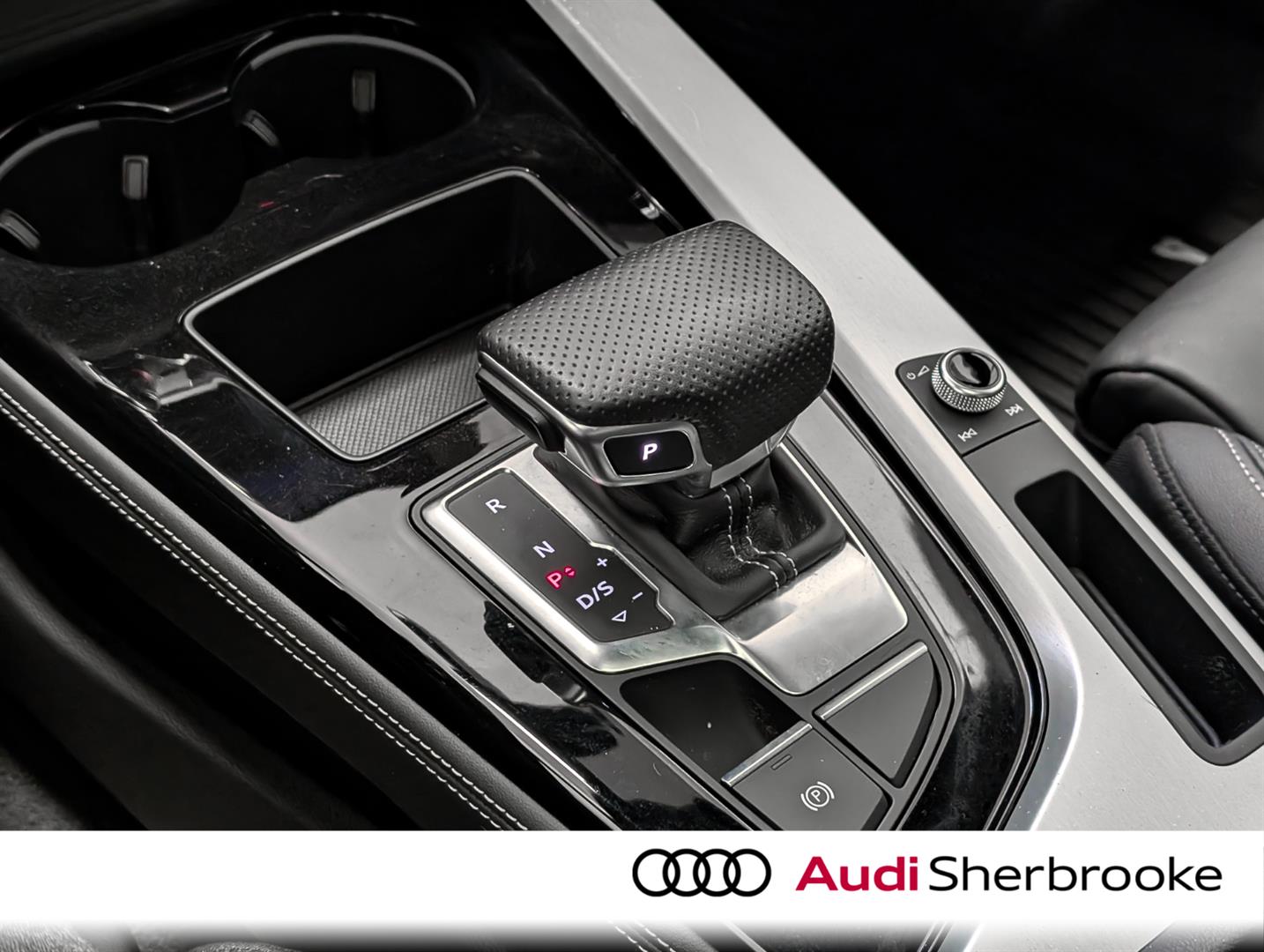 audi berline A4 2023 - 19