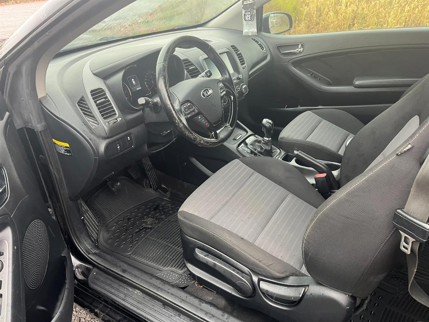 kia Forte Koup 2017 - 15