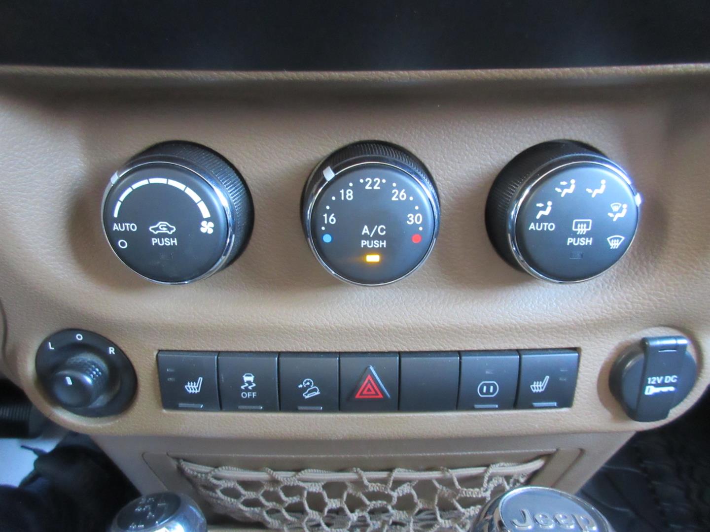 jeep Wrangler Unlimited 2011 - 31