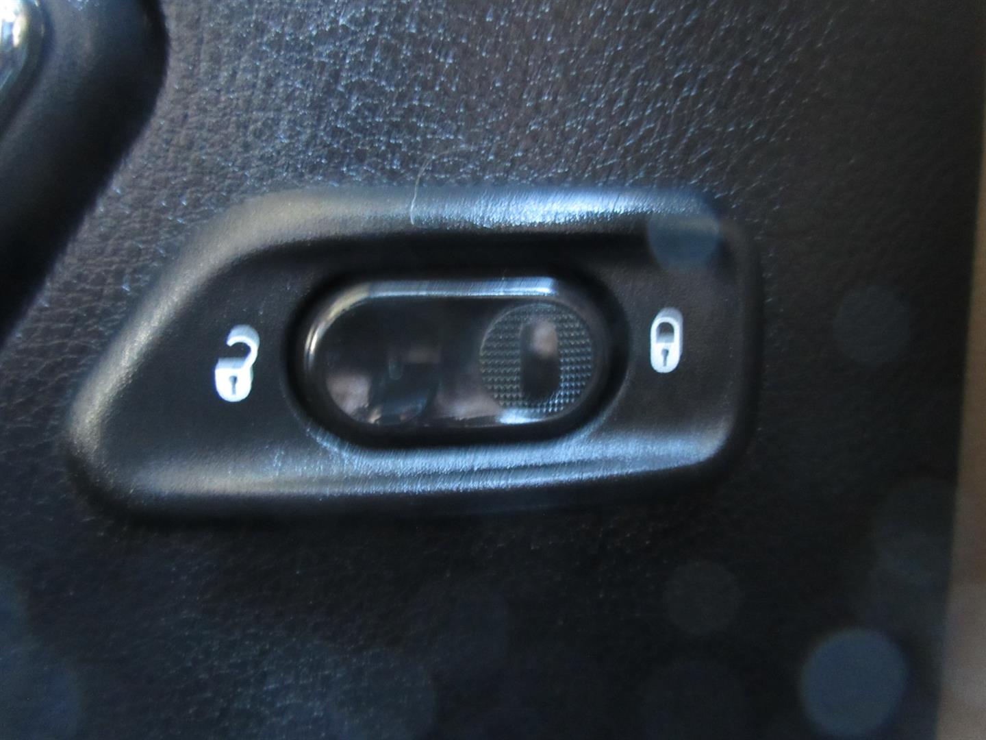 jeep Wrangler Unlimited 2011 - 24