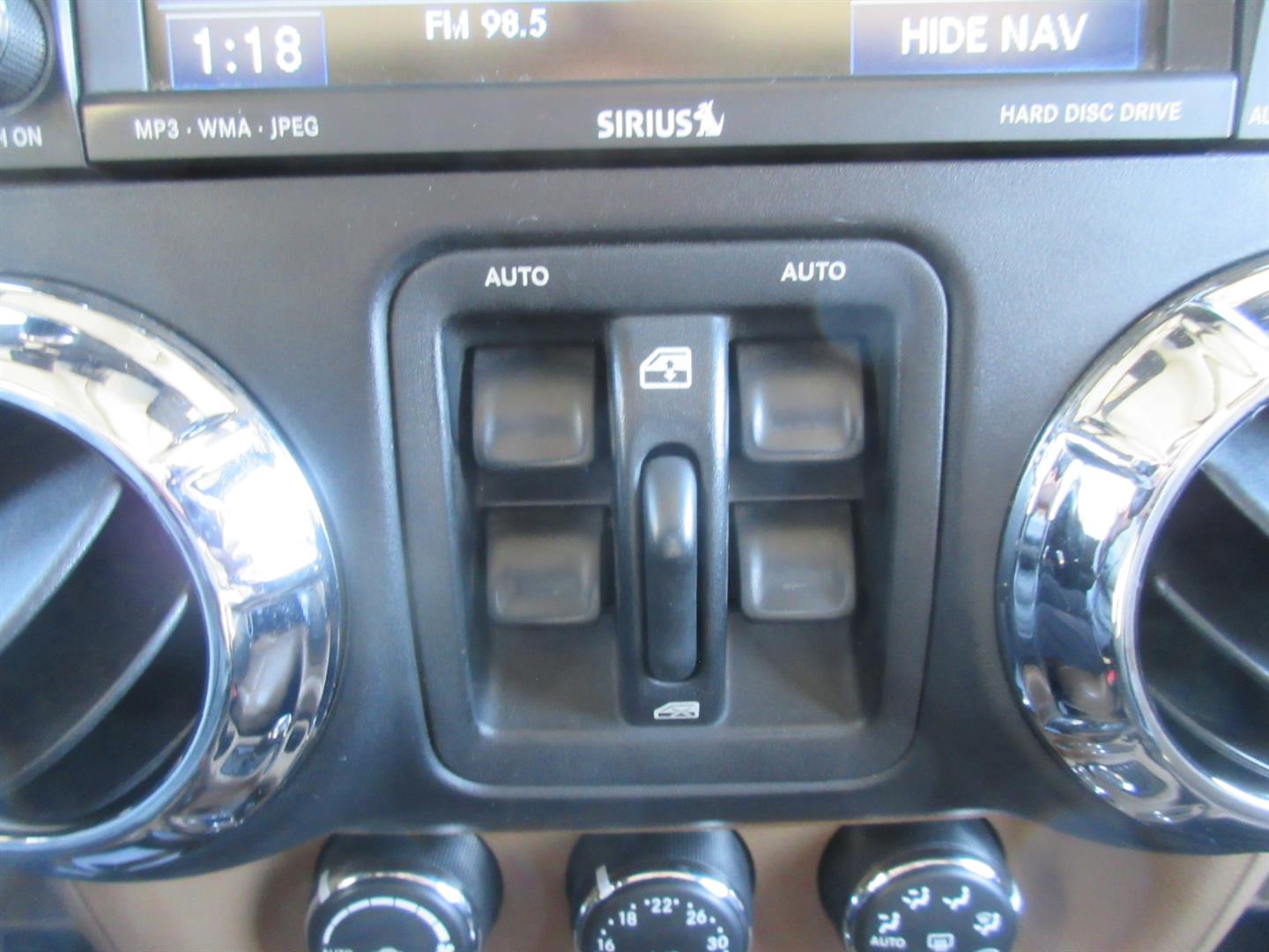 jeep Wrangler Unlimited 2011 - 25