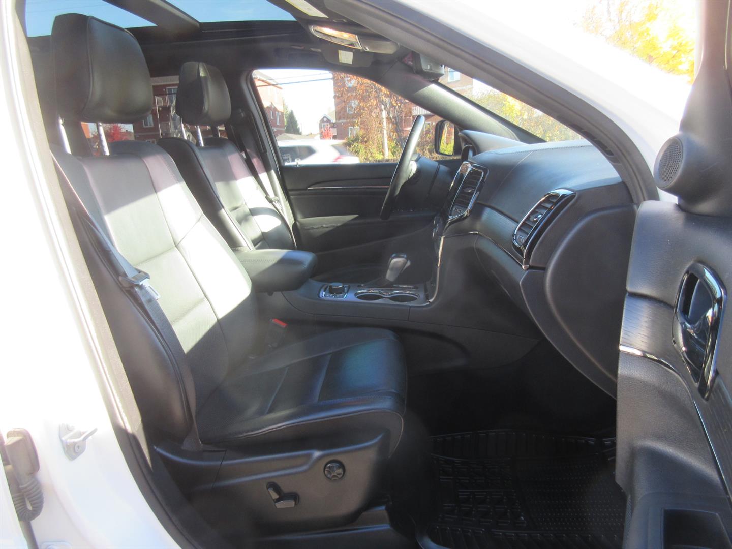 jeep Grand Cherokee 2021 - 24