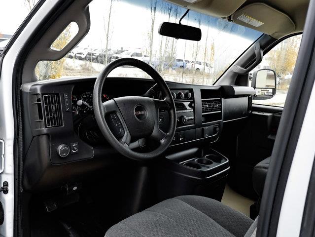 gmc Savana Cargo Van 2023 - 16