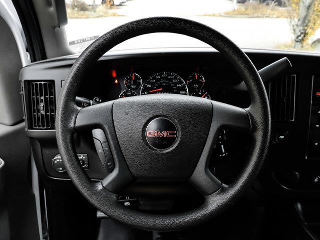 gmc Savana Cargo Van 2023 - 26