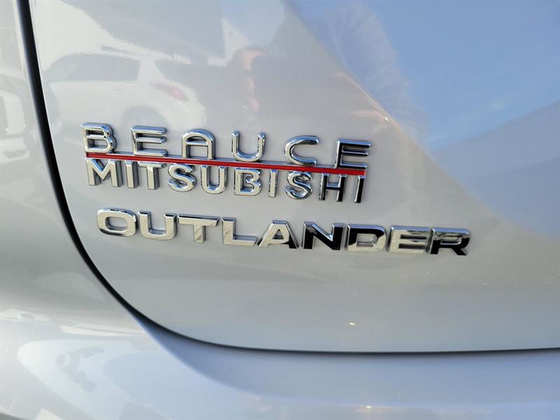 mitsubishi Outlander 2022 - 13