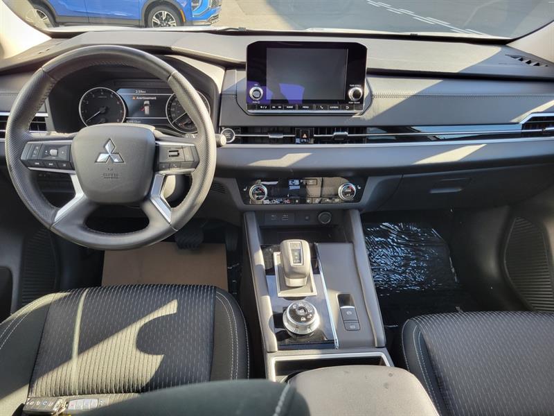 mitsubishi Outlander 2022 - 21