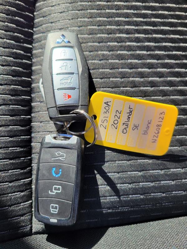 mitsubishi Outlander 2022 - 36