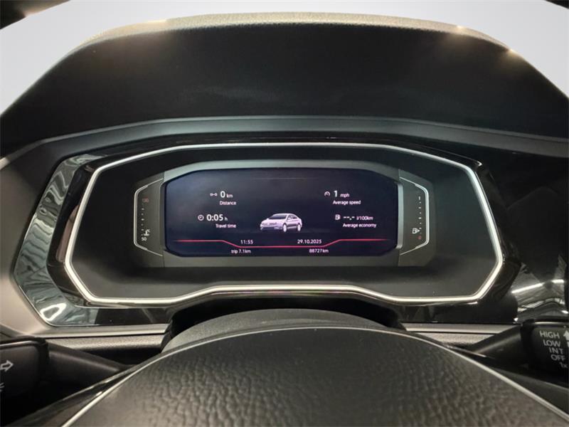 volkswagen Jetta 2019 - 13