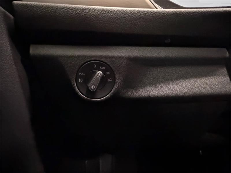 volkswagen Jetta 2019 - 16