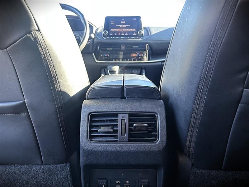 nissan Rogue 2021 - 24