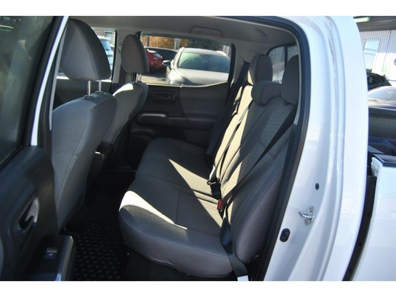 toyota Tacoma 2023 - 10