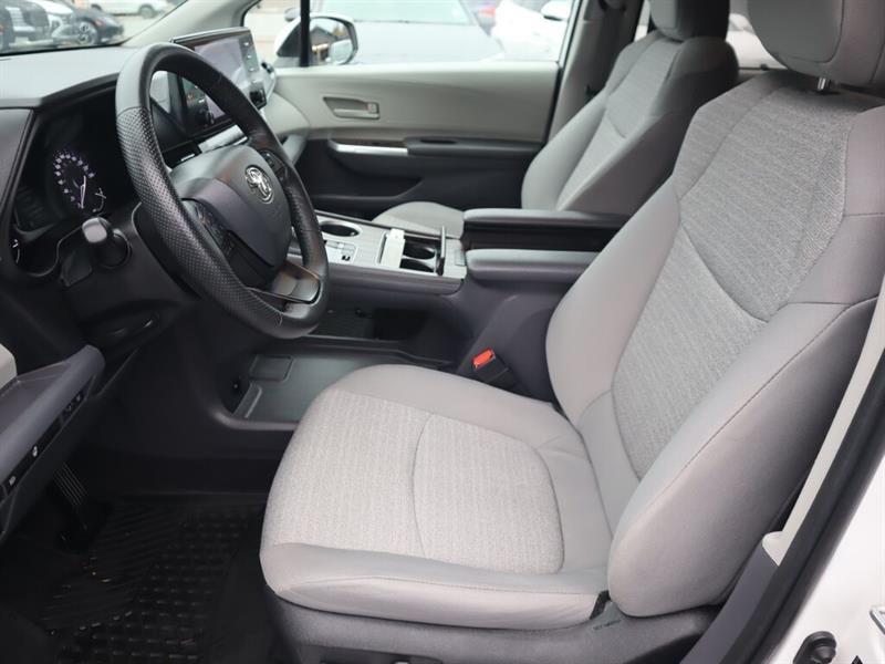 toyota Sienna 2022 - 16