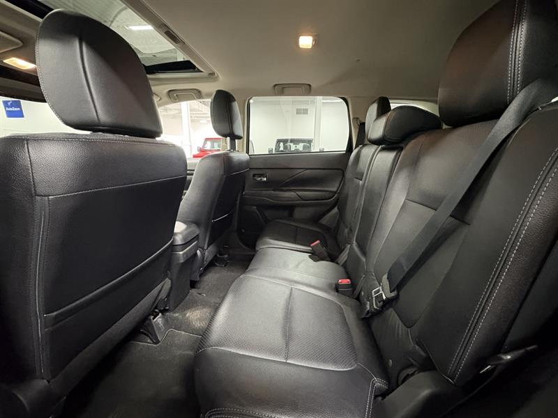 mitsubishi Outlander 2017 - 16