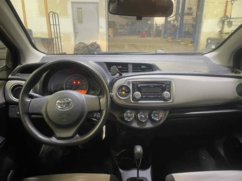 toyota Yaris 2012 - 11