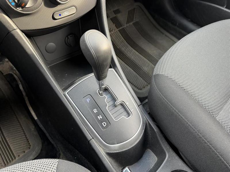 hyundai Accent 2012 - 8