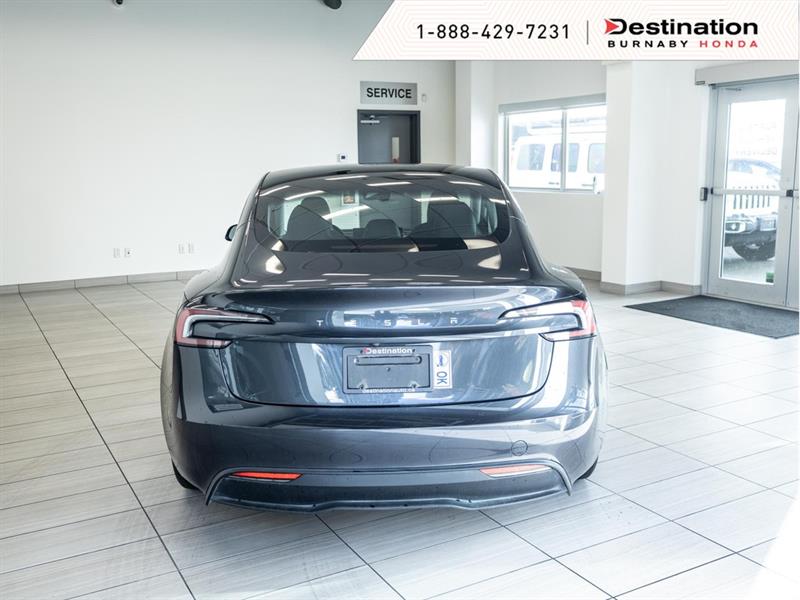 tesla Model 3 2024 - 8