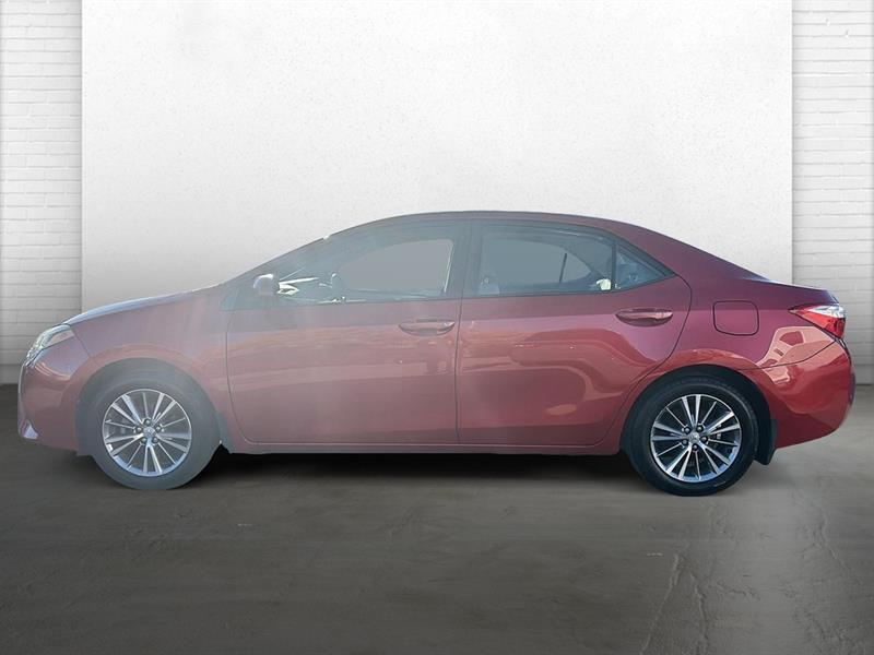 toyota Corolla 2015 - 9