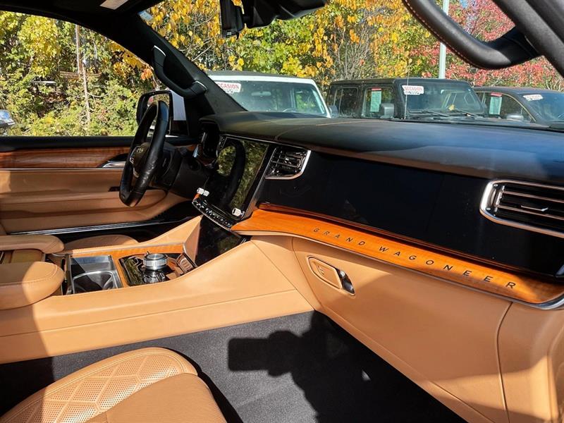 jeep Grand Wagoneer 2022 - 36